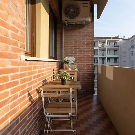 Grattacielo Apartamento *